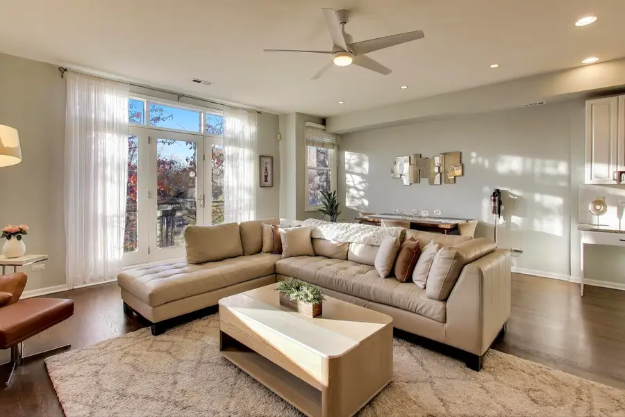 2919 N Southport Avenue #3, Chicago, IL 60657 - Image #2