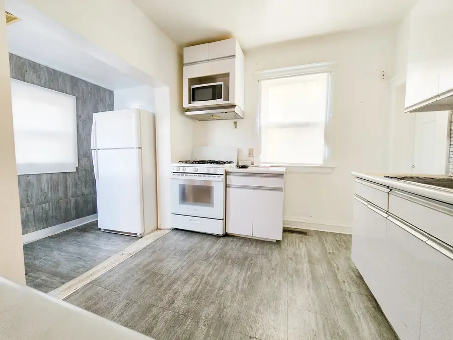 481 Division Street, Elgin, IL 60120 - Image #3