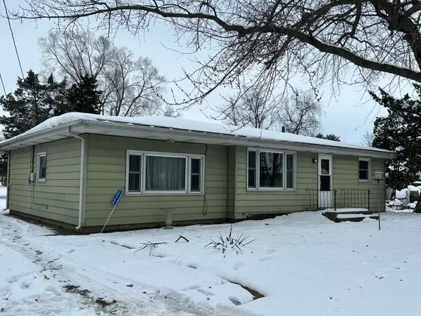 30368 Prairie Street, Rock Falls, IL 61071