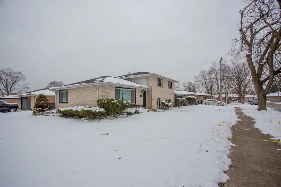 916 E 168th Street, South Holland, IL 60473 - Image #2