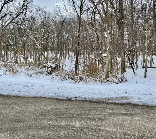 17 Carribean Drive, Putnam, IL 61560