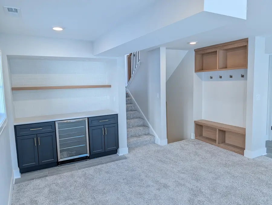 564 Adele Street, Elmhurst, IL 60126 - Image #3