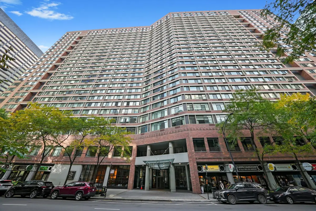211 E Ohio Street #2707, Chicago, IL 60611 - Image #1