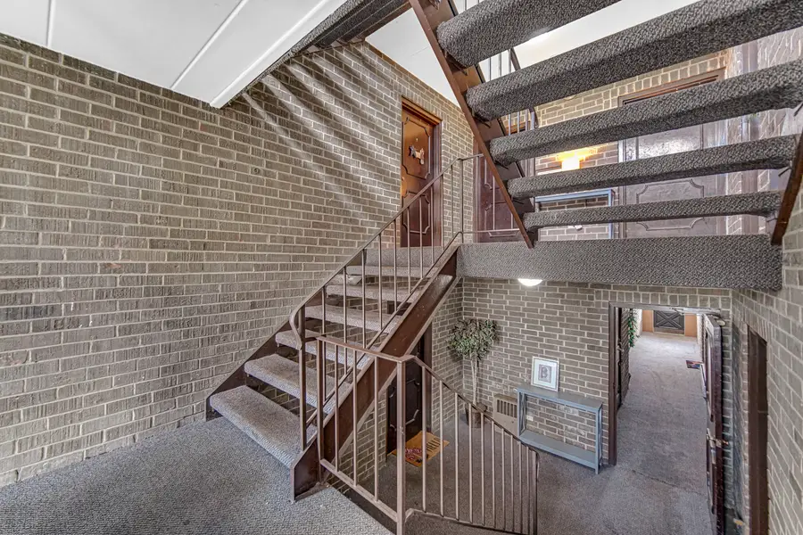 124 E Bailey Road #E, Naperville, IL 60565 - Image #3