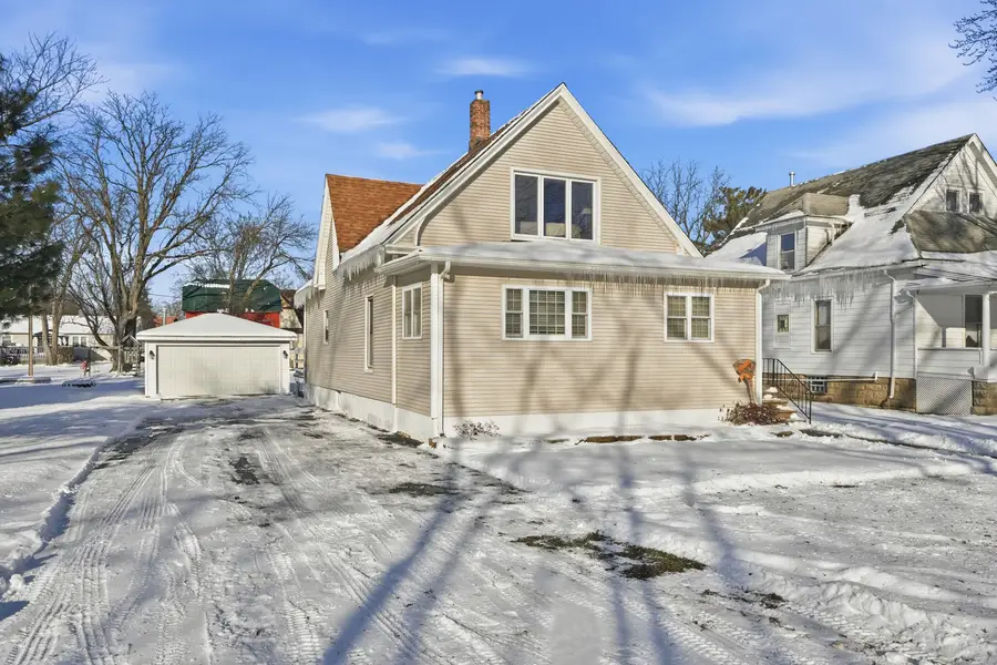 309 W Curtis Street, Grant Park, IL 60940 - Image #2
