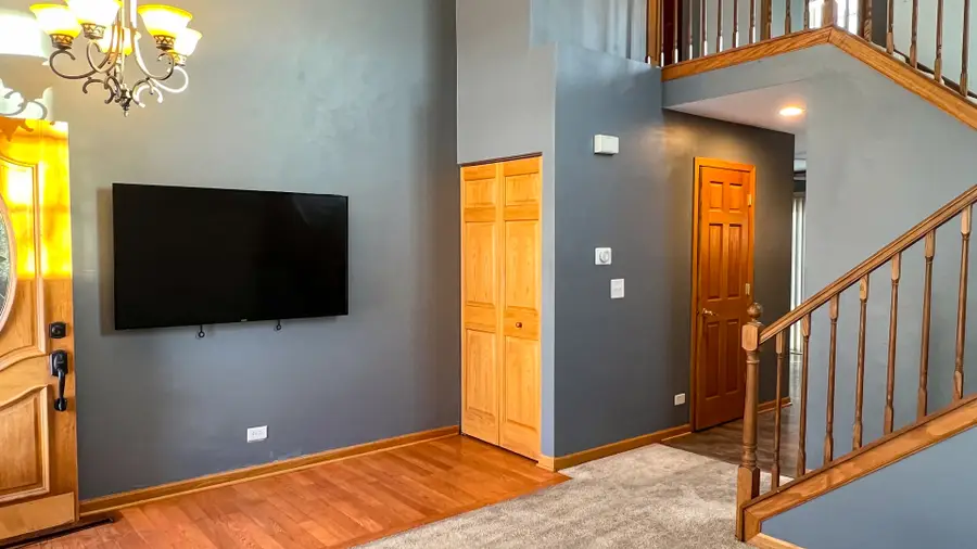 2809 Forestview Drive, Carpentersville, IL 60110 - Image #3