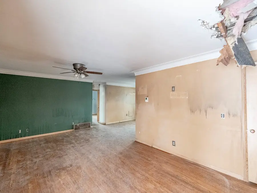 409 N Iowa Avenue, Villa Park, IL 60181 - Image #3