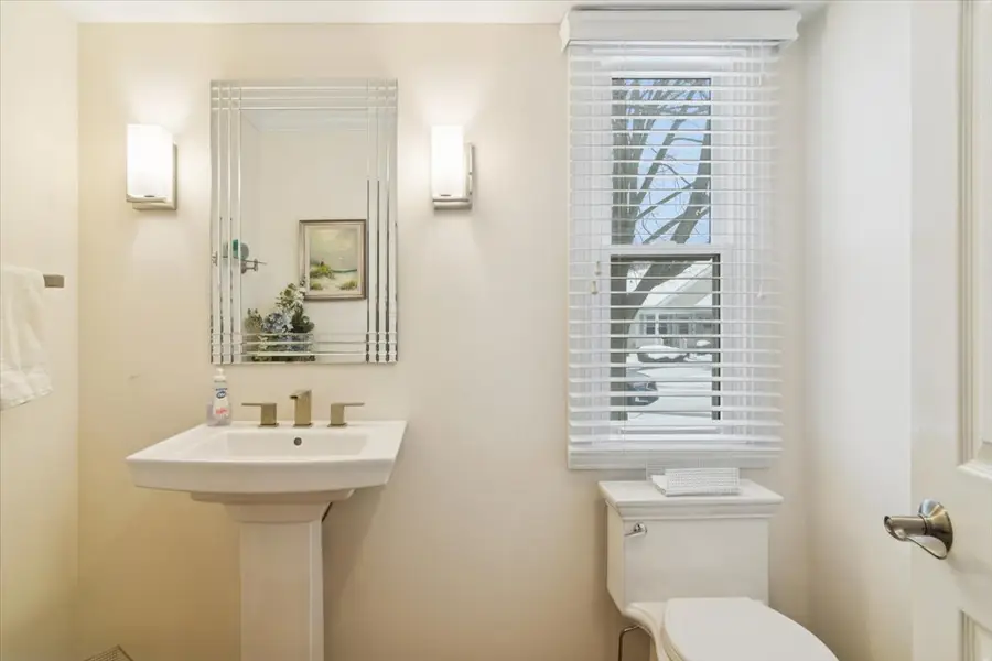 472 Park Barrington Drive, Barrington, IL 60010 - Image #3