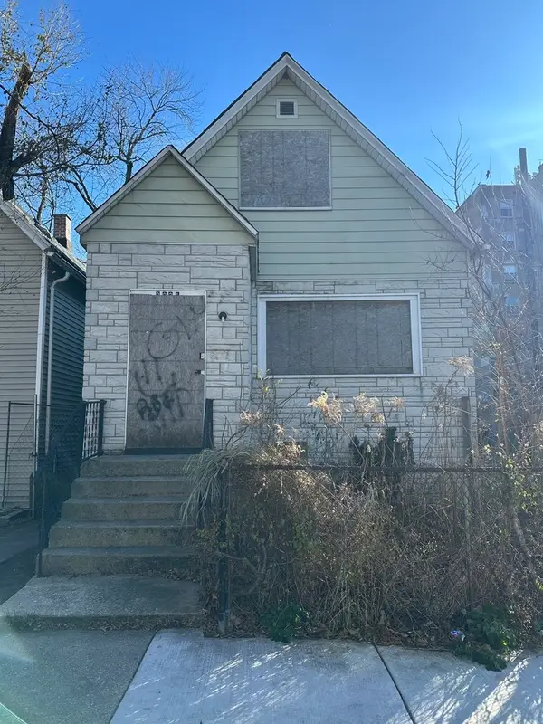 2921 E 78th Place, Chicago, IL 60649