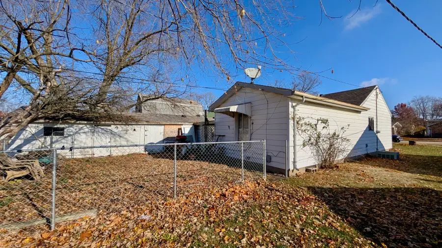 523 S Lott Boulevard, Gibson City, IL 60936 - Image #3