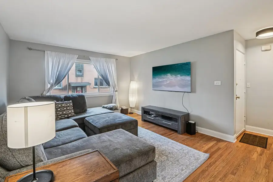 2444 W Berwyn Avenue #1N, Chicago, IL 60625 - Image #3