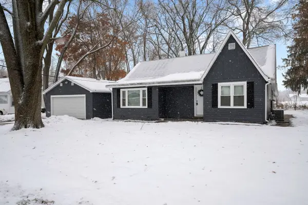 26347 W Shannon Avenue, Antioch, IL 60002