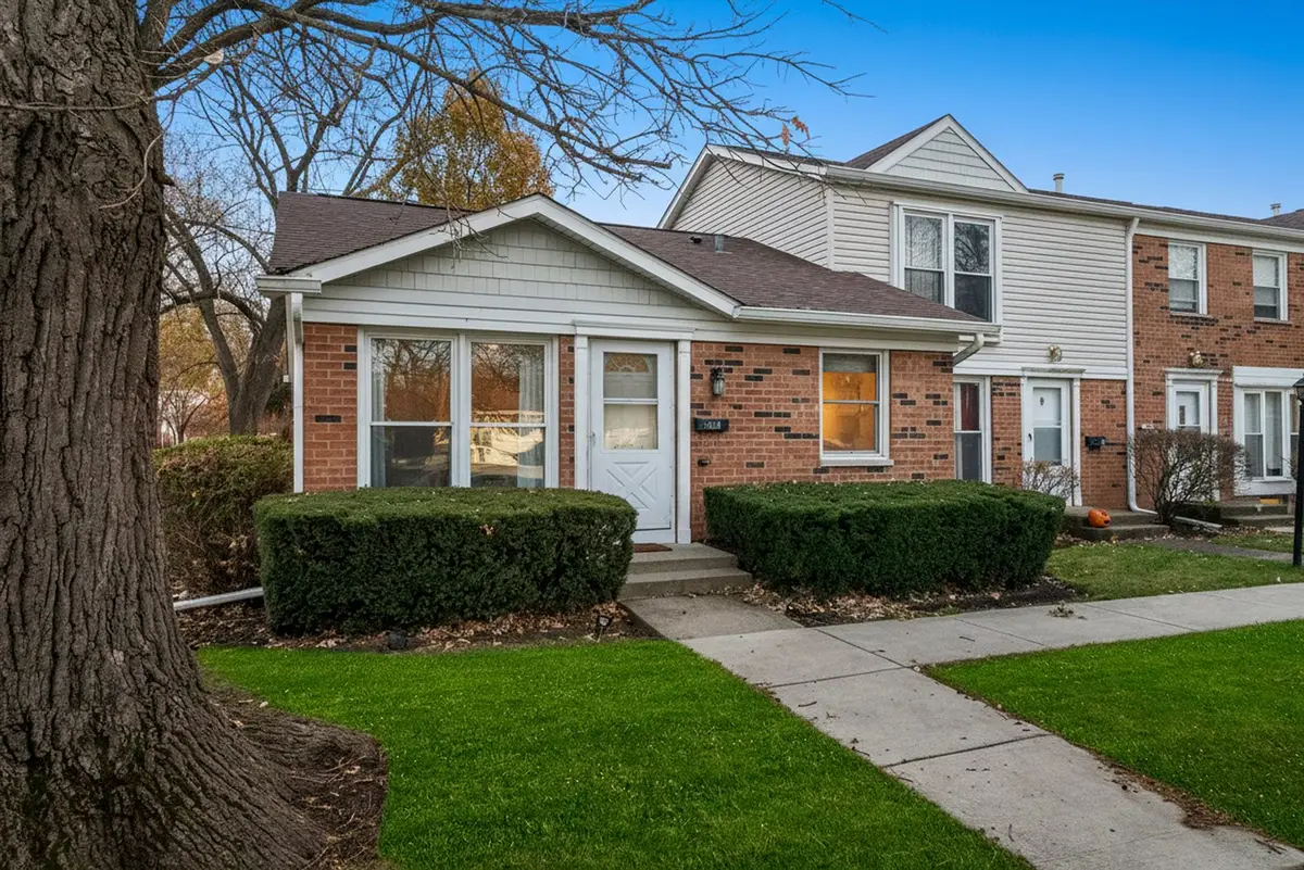 3056 Kingston Court, Streamwood, IL 60107 - Image #1