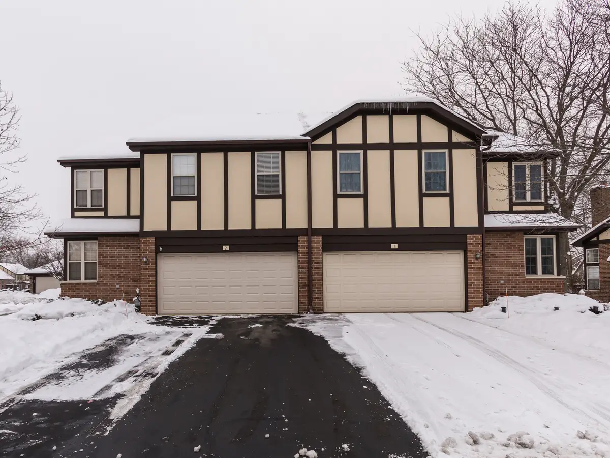 2 Willow Bridge Way, Bloomingdale, IL 60108 - Image #1