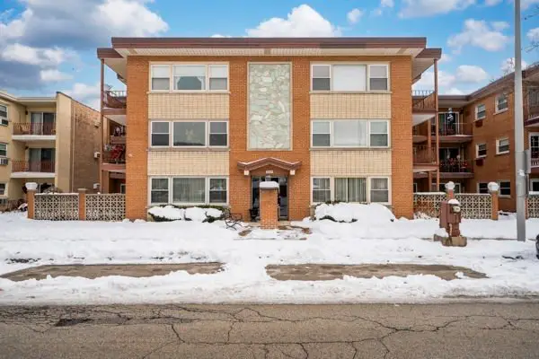 3109 Paris Avenue #204, River Grove, IL 60171 - Image #1