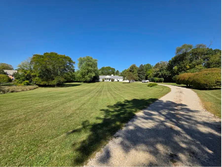 232 Donlea Road, Barrington Hills, IL 60010 - Image #2