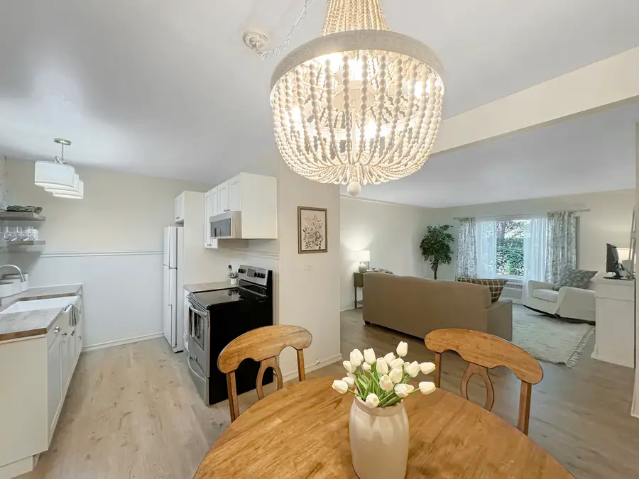 124 N Whistler C4 Avenue, Freeport, IL 61032 - Image #3