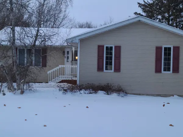 24200 Hillcrest Drive, Sterling, IL 61081