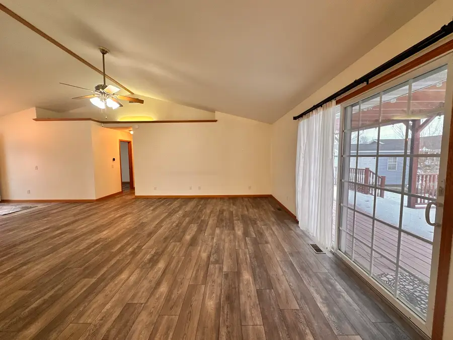 1455 Bluebell Lane, Farmer City, IL 61842 - Image #3