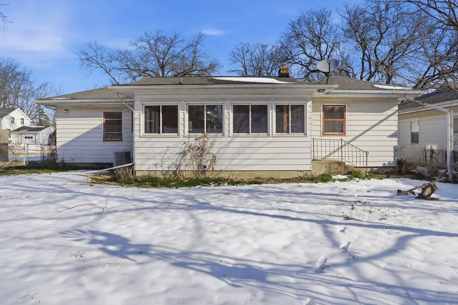 313 E Lincoln Street, Mount Morris, IL 61054 - #2