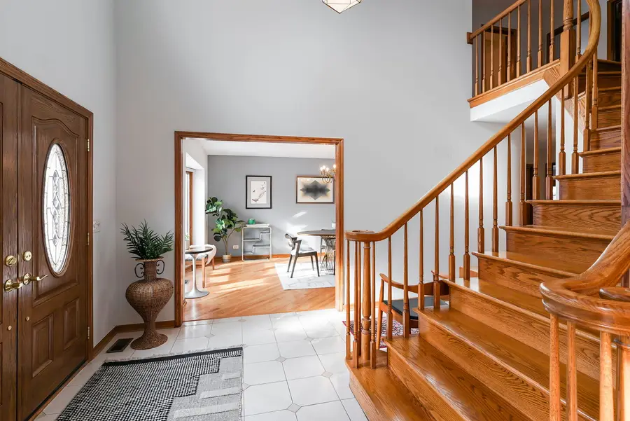 1045 Crystal Court, Glenview, IL 60025 - Image #3