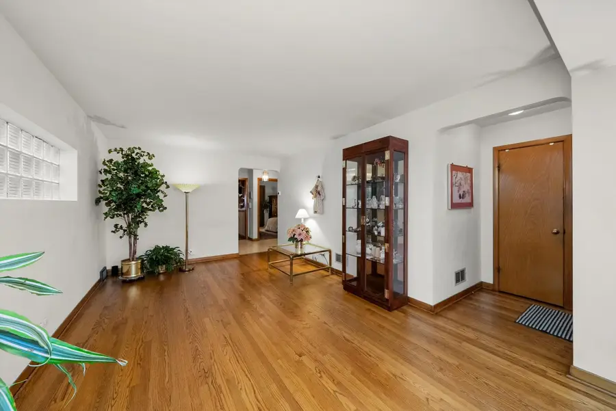 3915 W 64th Place, Chicago, IL 60629 - Image #3