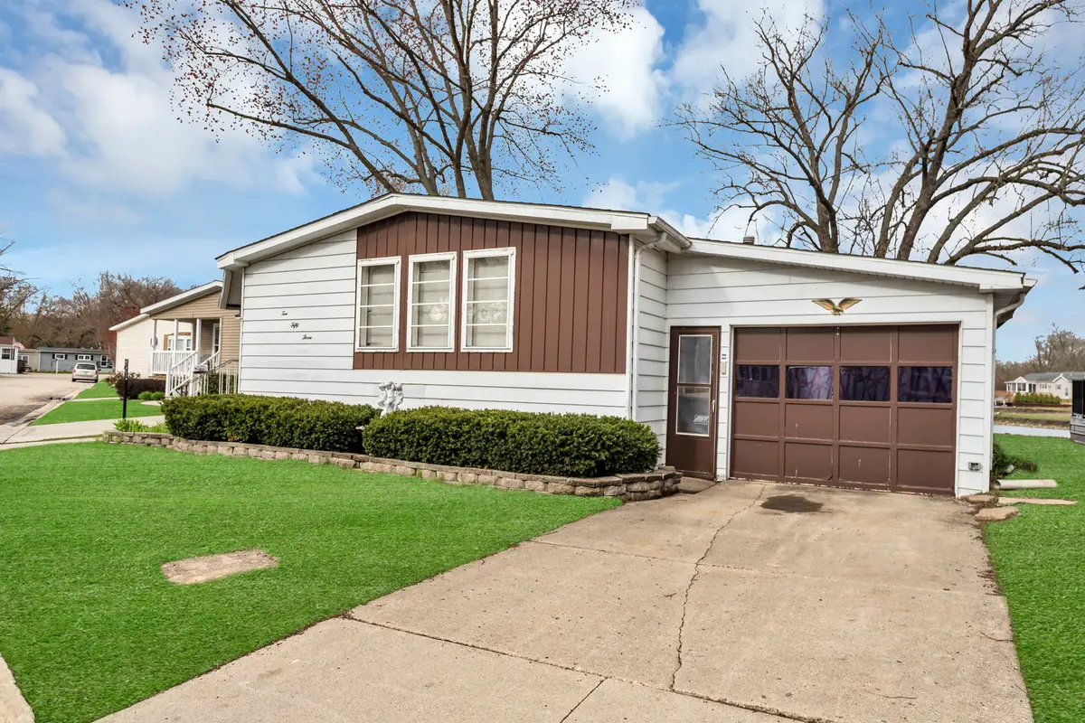 1053 Lakeview Road, Elgin, IL 60123 - Image #1