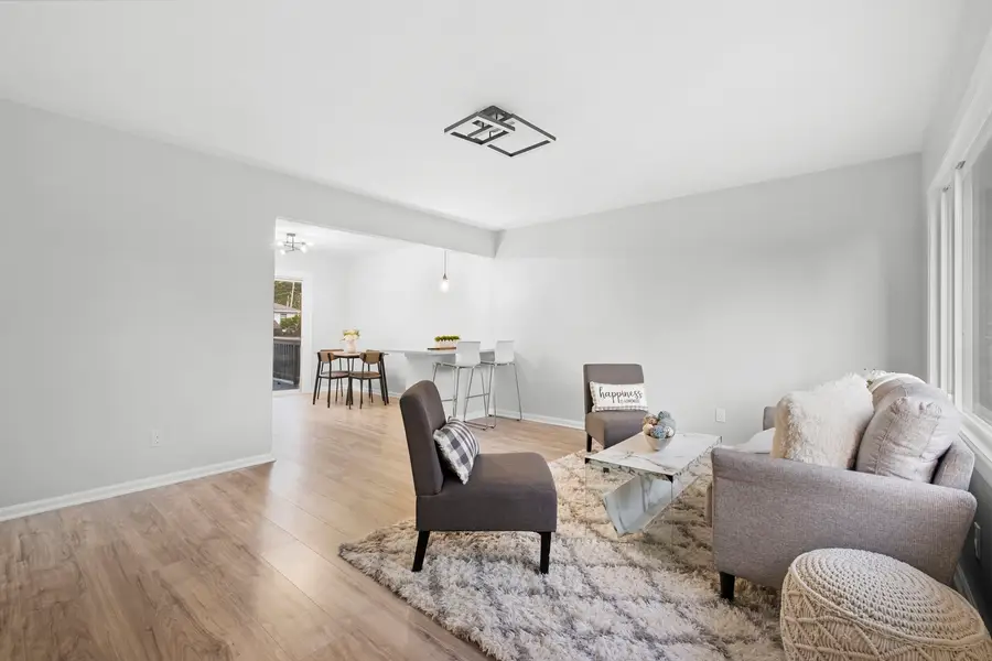 4304 Clearview Drive, McHenry, IL 60050 - Image #2