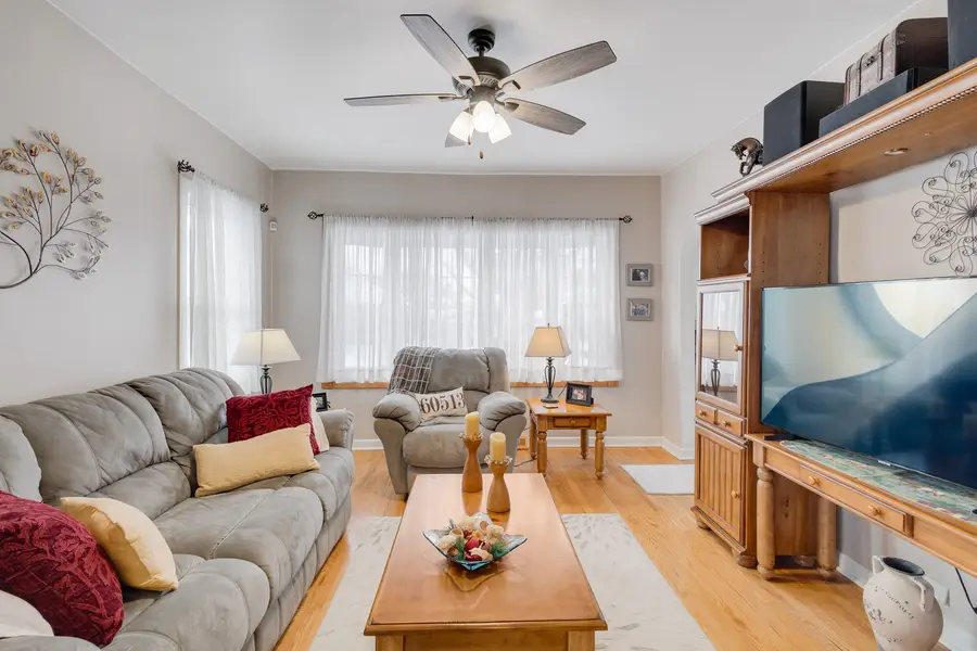 4323 Deyo Avenue, Brookfield, IL 60513 - Image #2