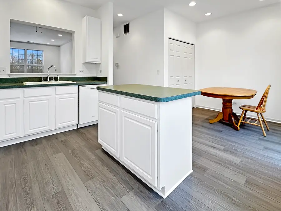 31782 N Pineview Boulevard, Lakemoor, IL 60051 - Image #3