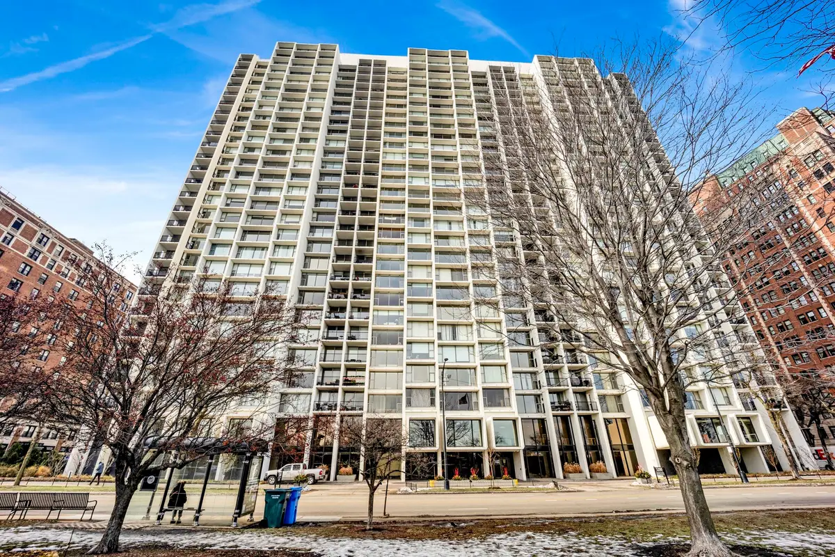 3200 N Lake Shore Drive #909, Chicago, IL 60657 - Image #1
