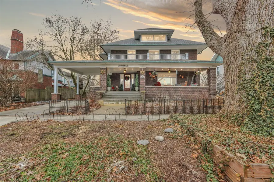 707 W Main Street, Urbana, IL 61801 - #2