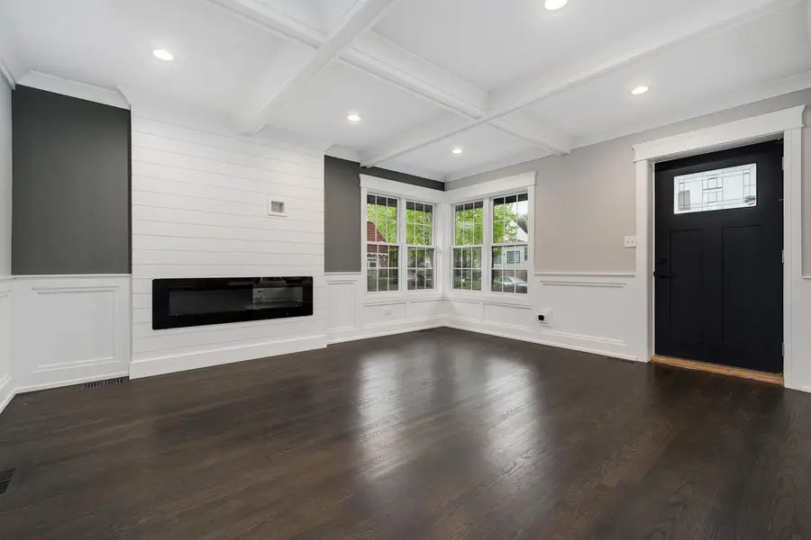 8449 S Euclid Avenue, Chicago, IL 60617 - Image #3