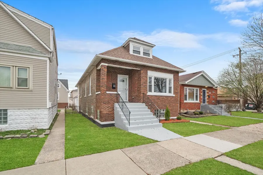 5237 S Long Avenue, Chicago, IL 60638 - Image #2