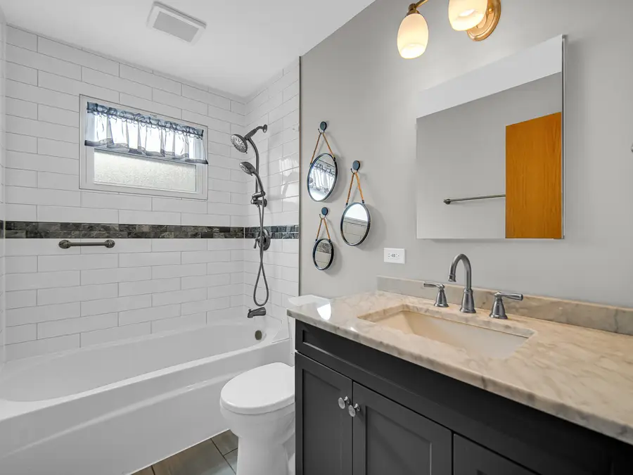 11811 S Tripp Avenue, Alsip, IL 60803 - Image #3