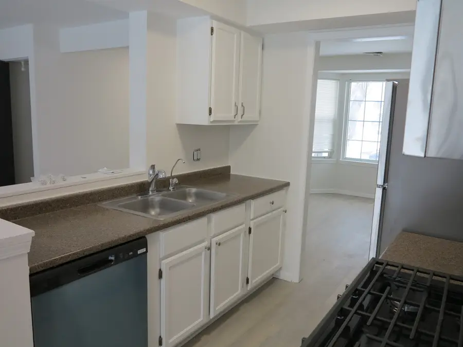 415 Newbury Drive, Island Lake, IL 60042 - Image #3