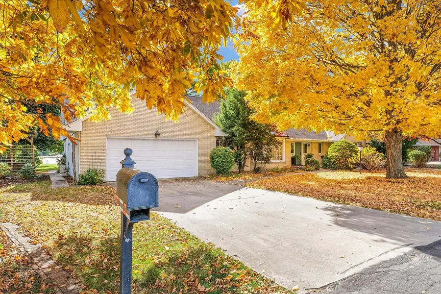 3 Lake Park Road, Champaign, IL 61822 - Image #2