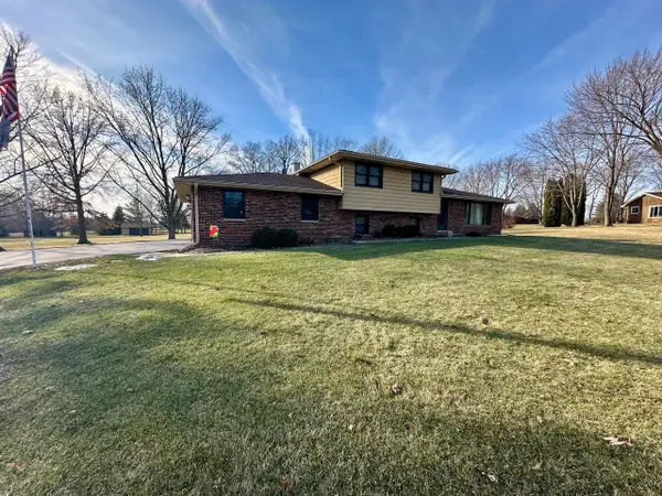 15 Navajo Court, Oswego, IL 60543
