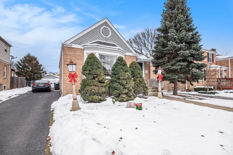 1673 Spruce Avenue, Des Plaines, IL 60018 - Image #2