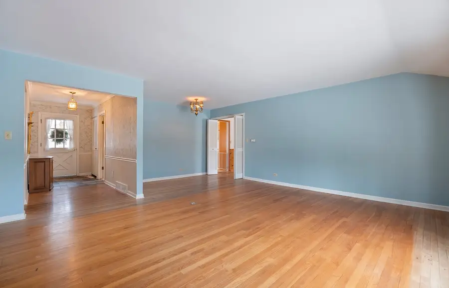 1229 Suffolk Street, Naperville, IL 60563 - Image #3