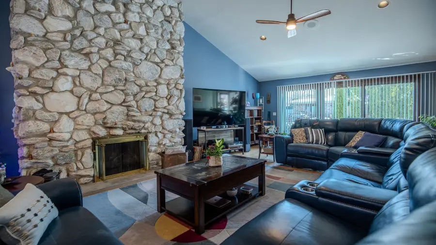 917 Tamer Lane, Glenview, IL 60025 - Image #2