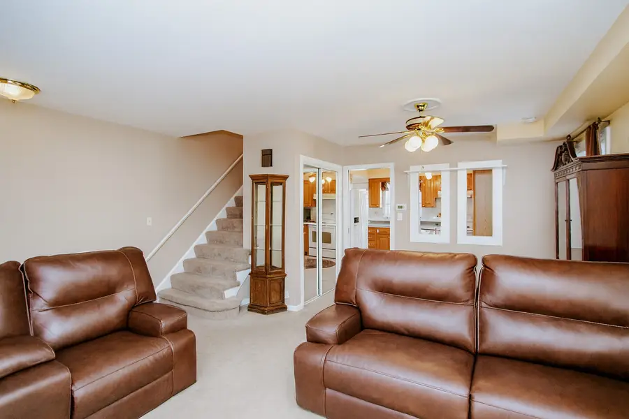 311 S Vine Avenue #E, Park Ridge, IL 60068 - Image #2