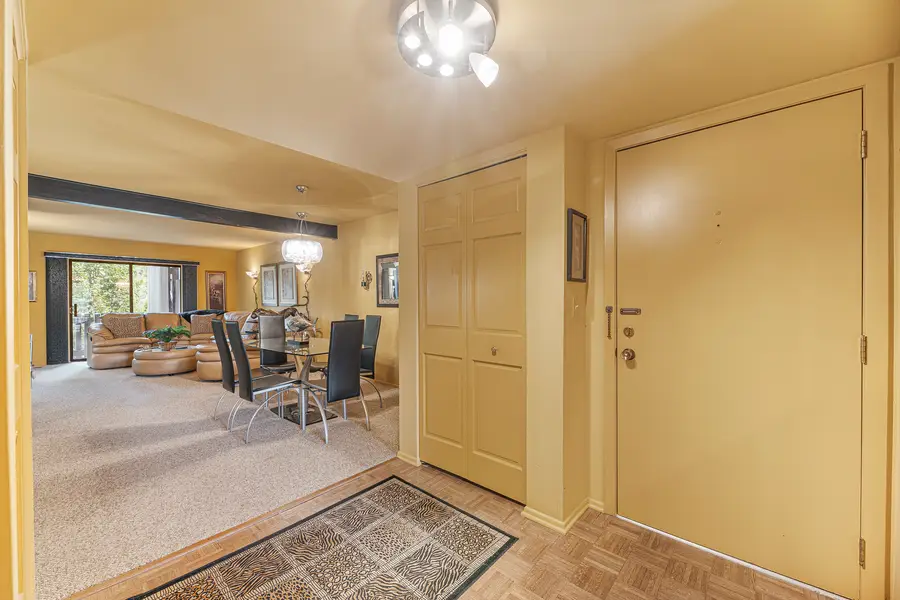 1721 Northfield Square #C, Northfield, IL 60093 - Image #2