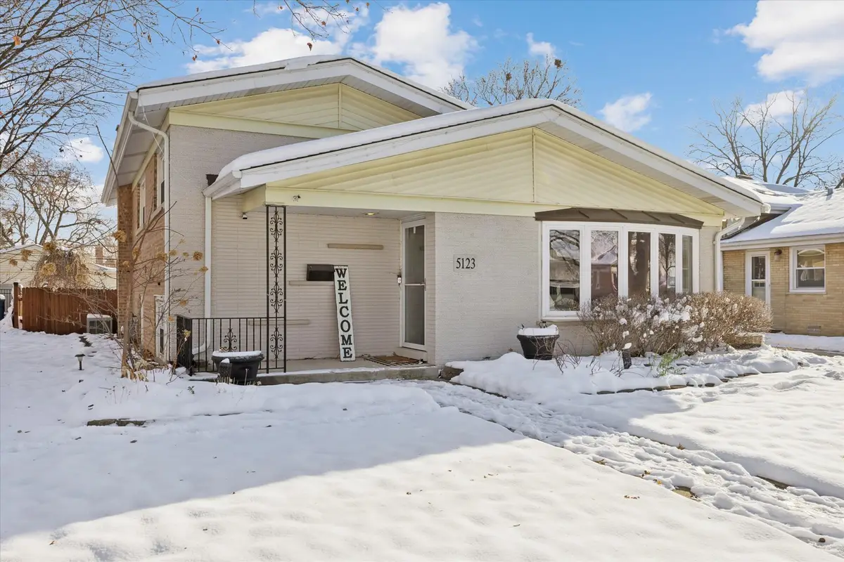 5123 Wolfe Drive, Oak Lawn, IL 60453 - Image #1