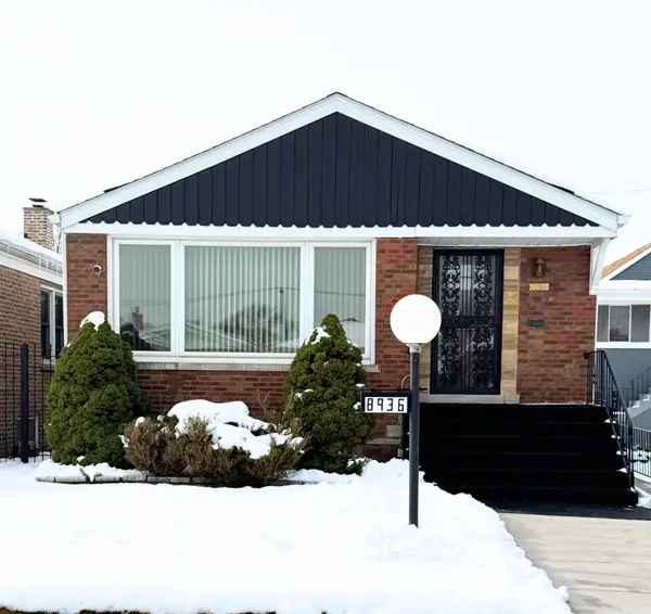 8936 S Oglesby Avenue, Chicago, IL 60617