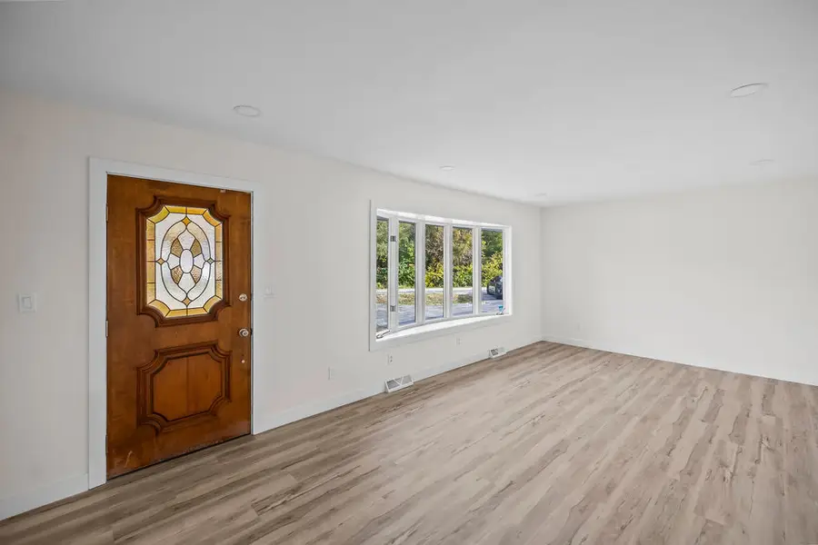 123 S Shores Drive, Decatur, IL 62521 - Image #2