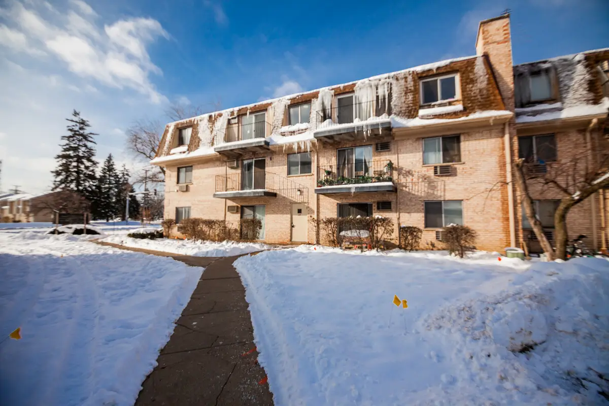 1111 Bloomingdale Road #2B, Glendale Heights, IL 60139 - Image #1