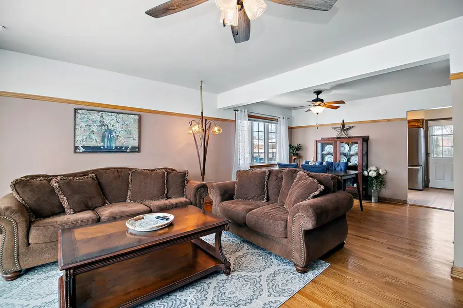 10137 Buell Court, Oak Lawn, IL 60453 - Image #3