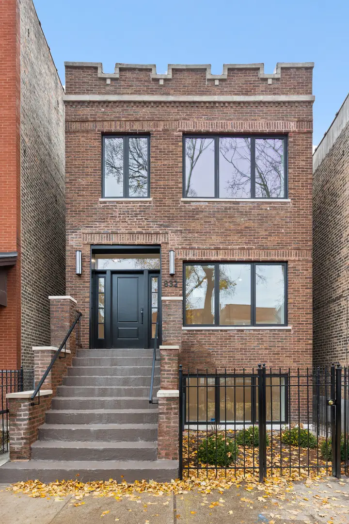 832 N Mozart Street, Chicago, IL 60622 - Image #1