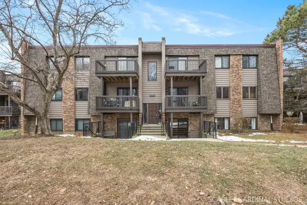 1484 Stonebridge Circle #B2, Wheaton, IL 60189